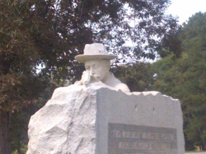 detail-13th-michigan-monument
